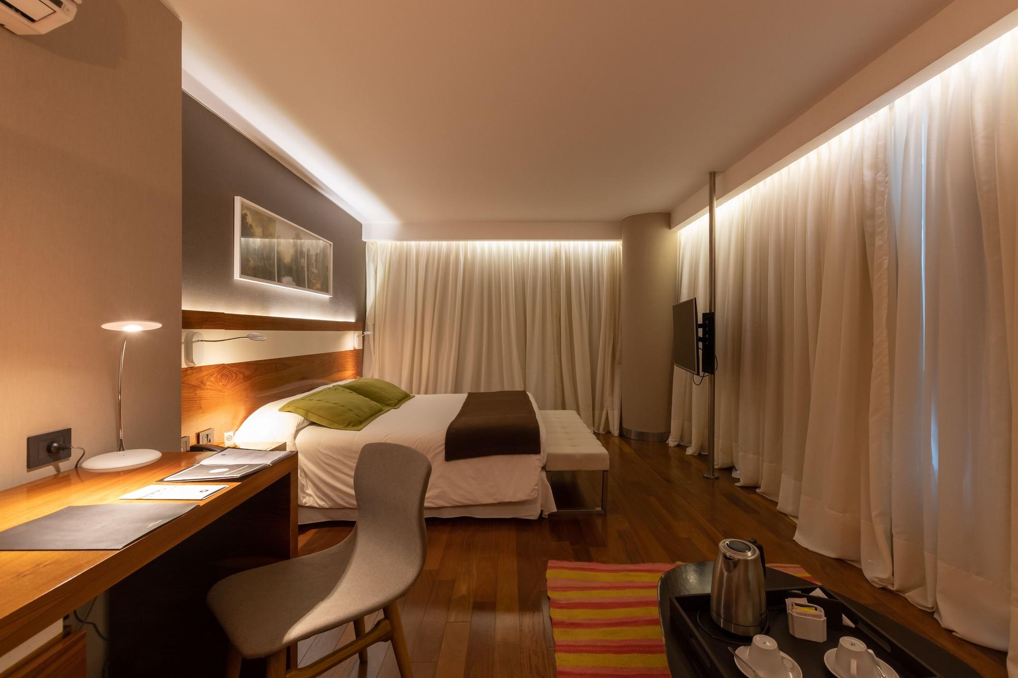 Yrigoyen 111 Hotel คอร์โดบา ภายนอก รูปภาพ