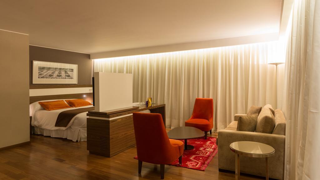 Yrigoyen 111 Hotel คอร์โดบา ภายนอก รูปภาพ
